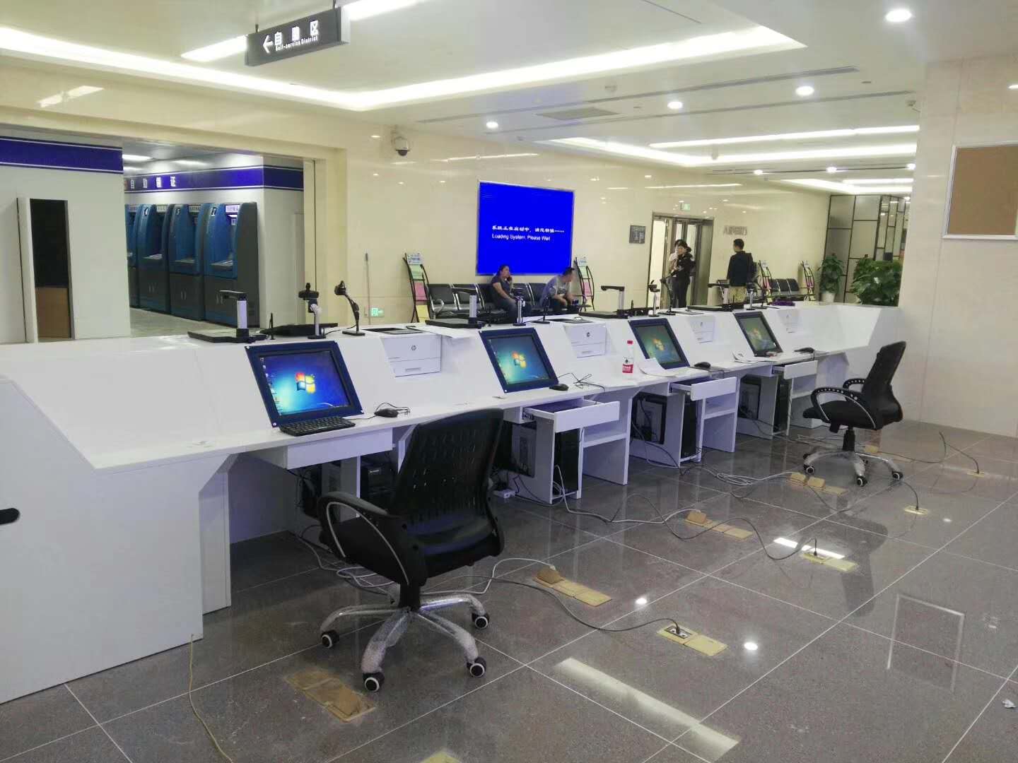 出入境業務自助受理 香蕉视频APP免费設備服務南寧市民